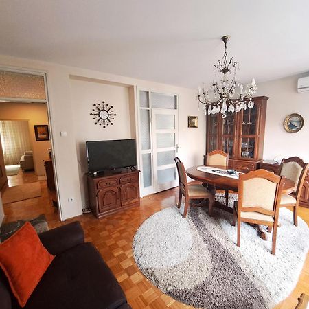 Central Park Apartment Čačak Esterno foto